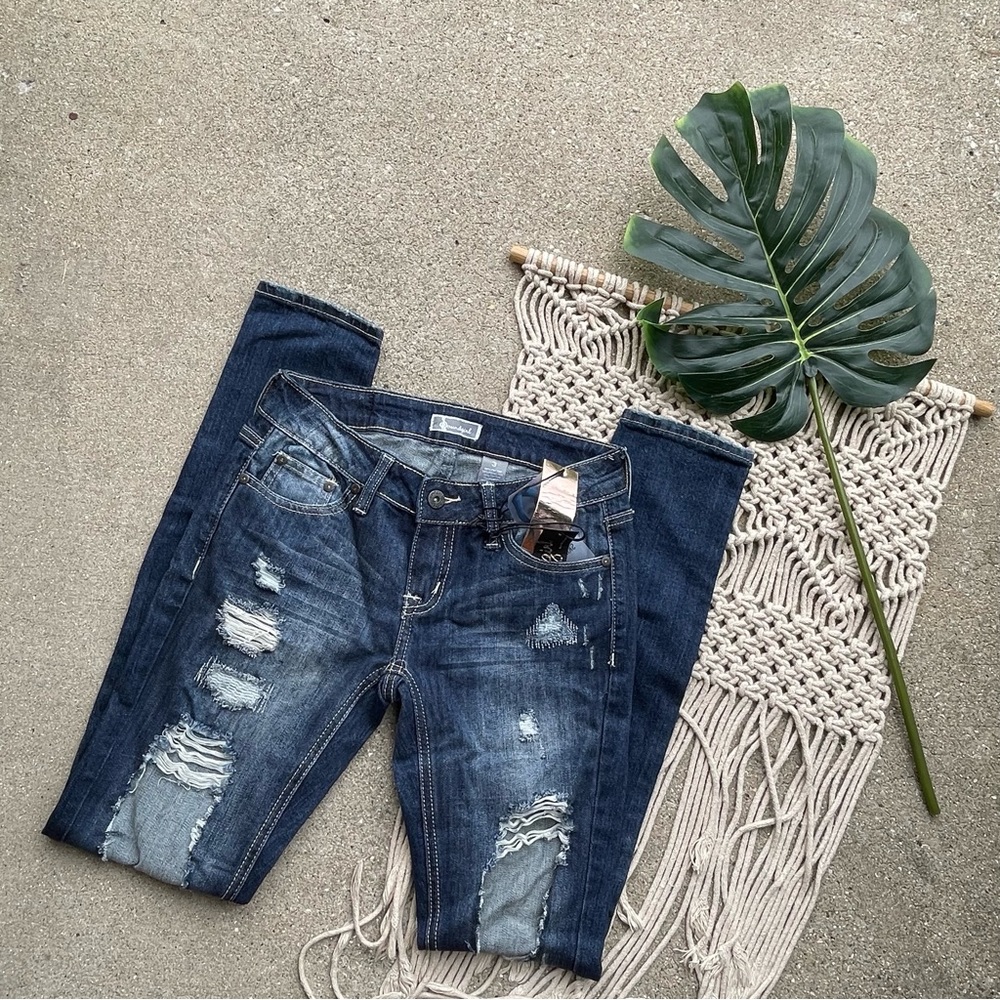 New Soundgirl Distressed Low Rise Skinny Jeans Size 3